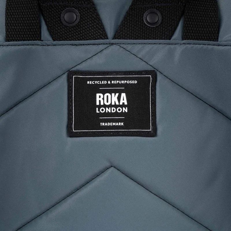 ROKA Black Label Camden J Tasche aus recyceltem Nylon - Rauch