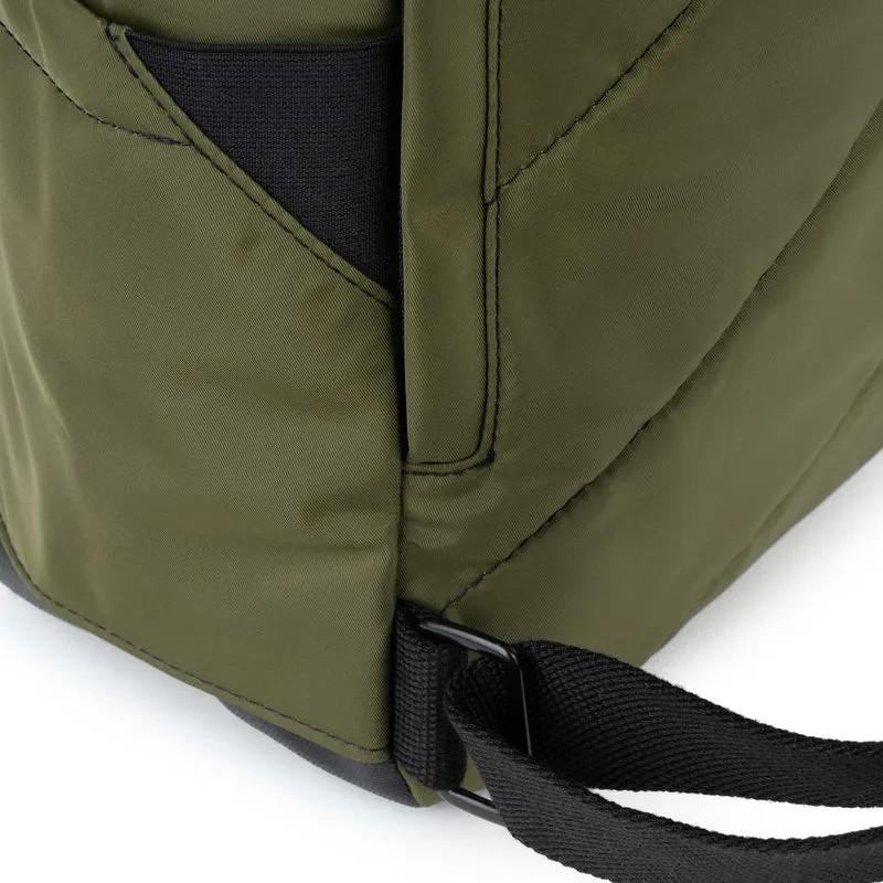 ROKA Black Label Camden J Tasche aus recyceltem Nylon - Militär
