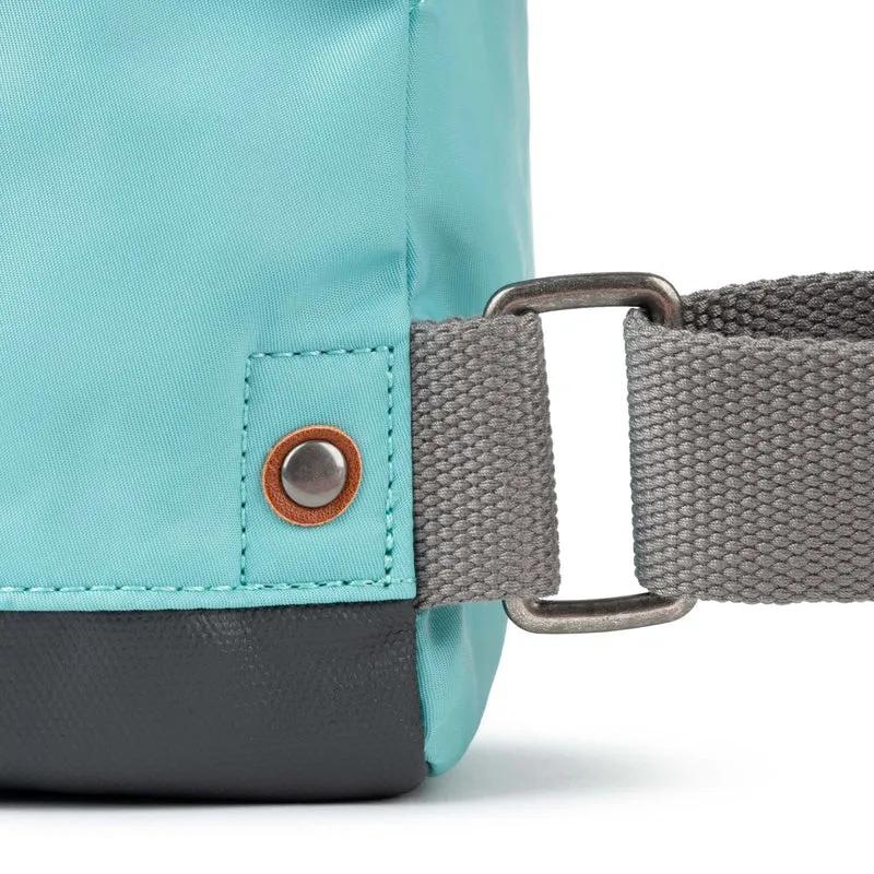 ROKA Bantry B Aquatic Awe Kleiner Beutel aus recyceltem Nylon