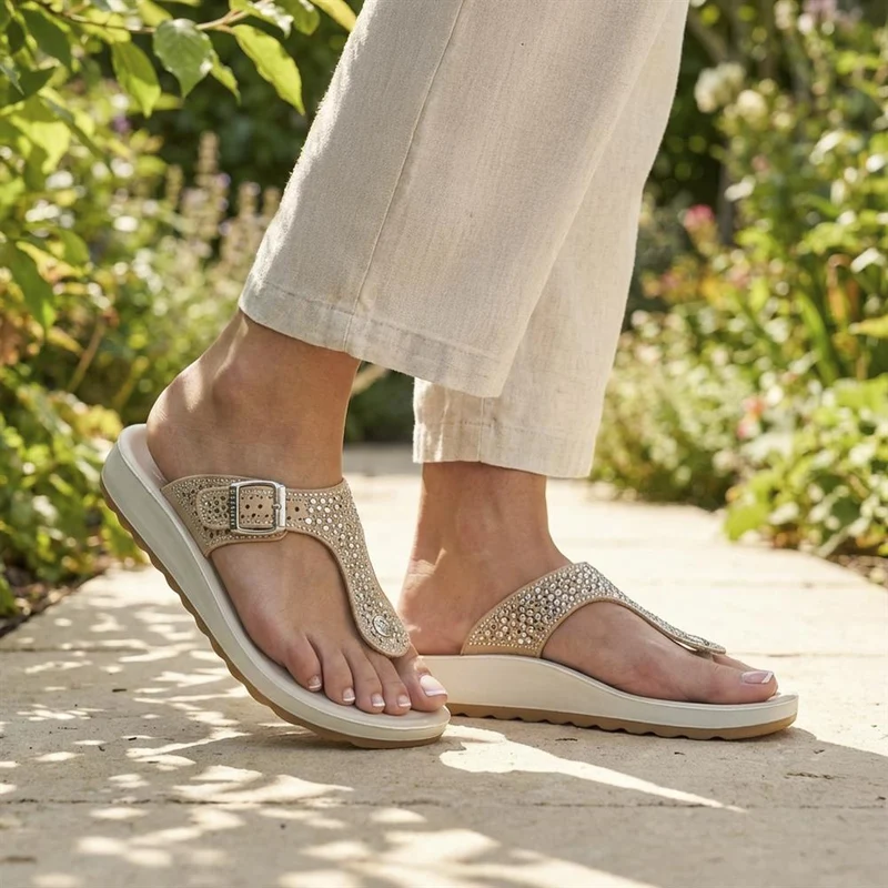 Fly Flot Buckled Toe Post Sandals - FLY43002 / 328 641 - Beige