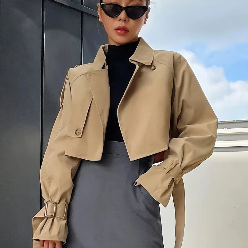 Madeline | Kurzer Eleganter Trenchcoat Mit Feminischer Silhouette