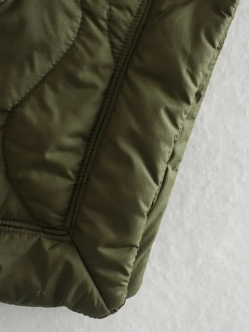 Clara | Moderne und Warme Damen Winter-Daunenjacke