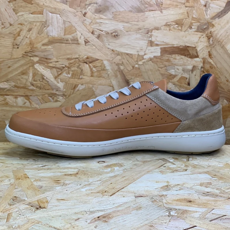 On Foot Herren-Ledersneaker – Hellbraun
