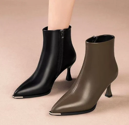 Clara | Elegante Kitten-Heel-Stiefel Für Damen