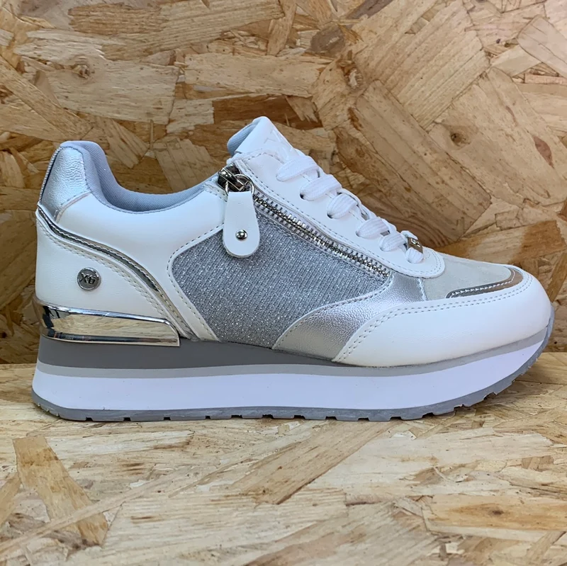 Xti Modische Damen-Sneaker – Eis