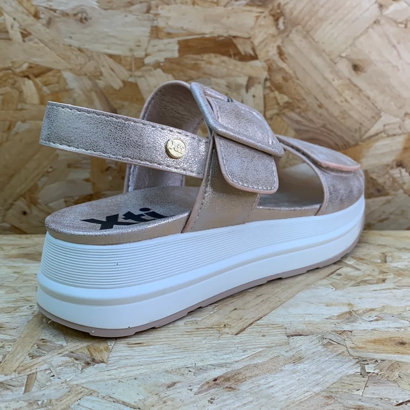 Xti Mode-Plateau-Sandalen für Damen – Nude