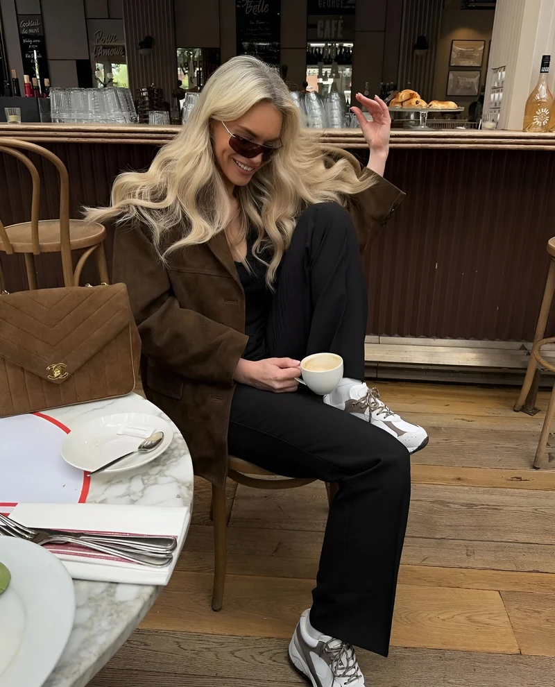 Heike | Eleganter Und Stilvoller Suede Blazer