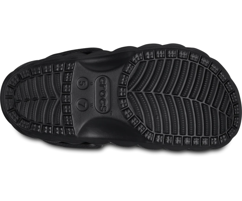 Crocs Unisex-Clogs mit klassischem, gefüttertem Overpuff - Schwarz