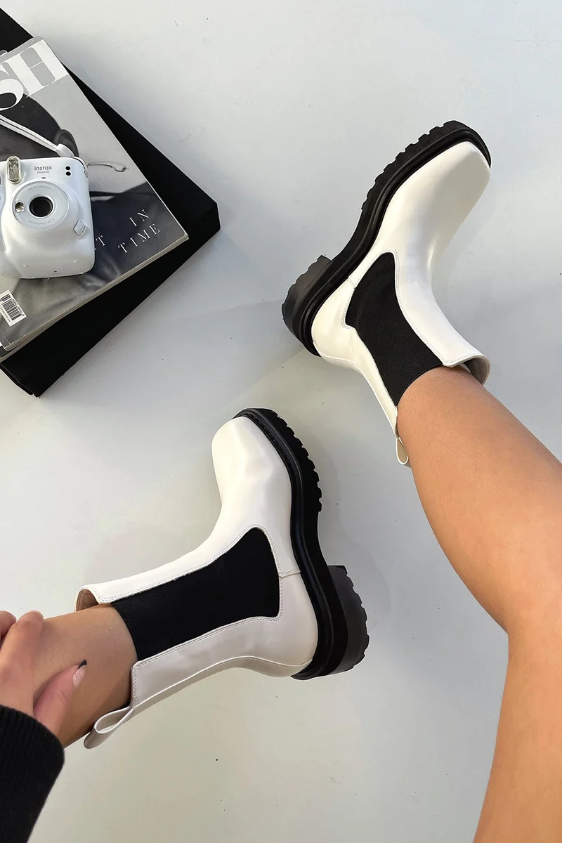 Camila | Moderne Zweifarbige Stiefel Für Damen