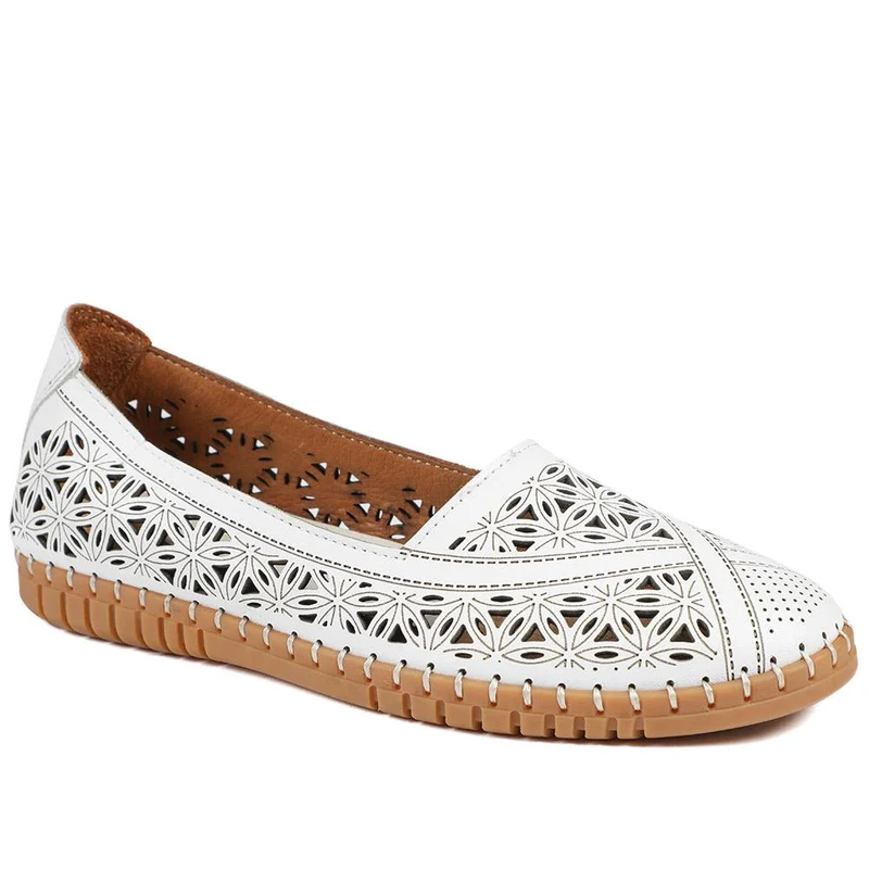 Leather Laser Cut Pumps - KARY43001 / 328 826 - White