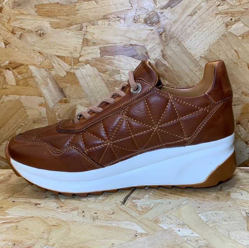 Carmela Mode-Sneaker aus Leder für Damen – Kamel