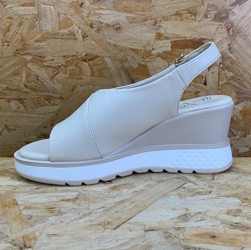 Una Healy Modische Keilsandalette für Damen – Beige