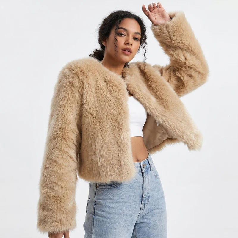 Daniela | Luxuriöse Cropped-Kunstpelz-Strickjacke