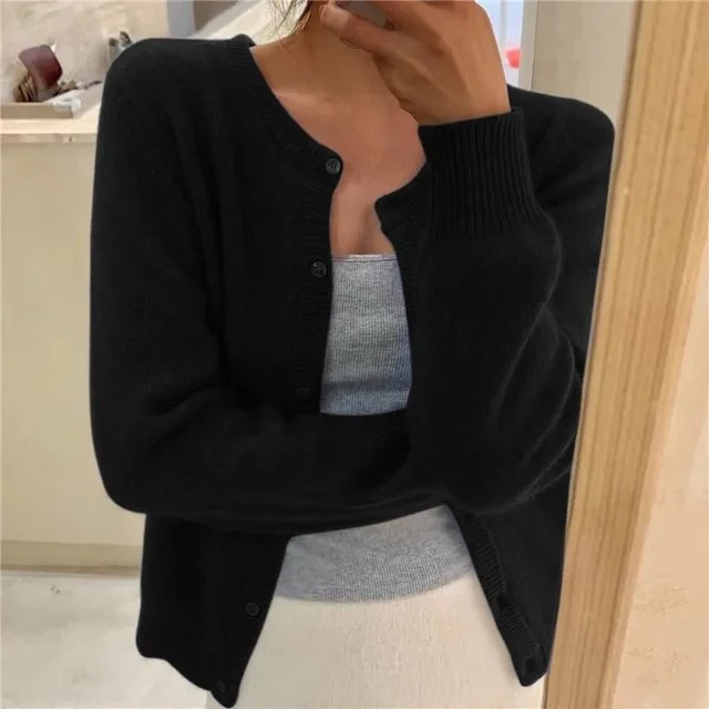 Kathrin | Luftiges Und Stilvolles Strickjacke