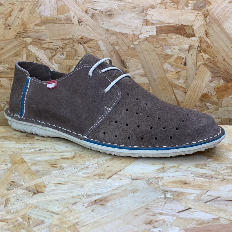 On Foot Herren-Schuhe aus perforiertem Leder – Braun