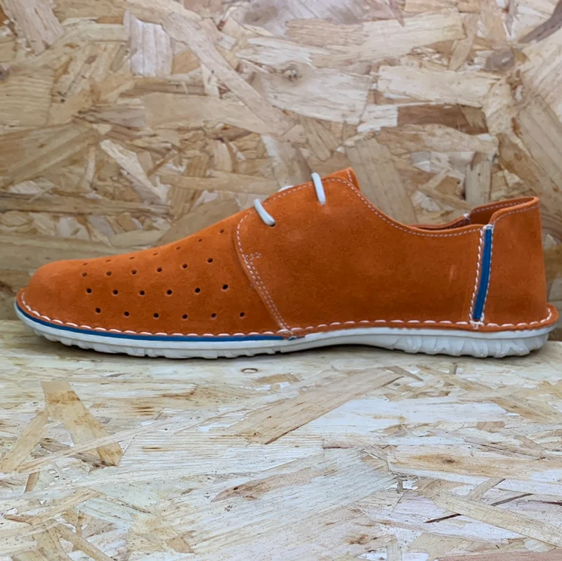On Foot Herren-Schuhe aus perforiertem Leder – Orange
