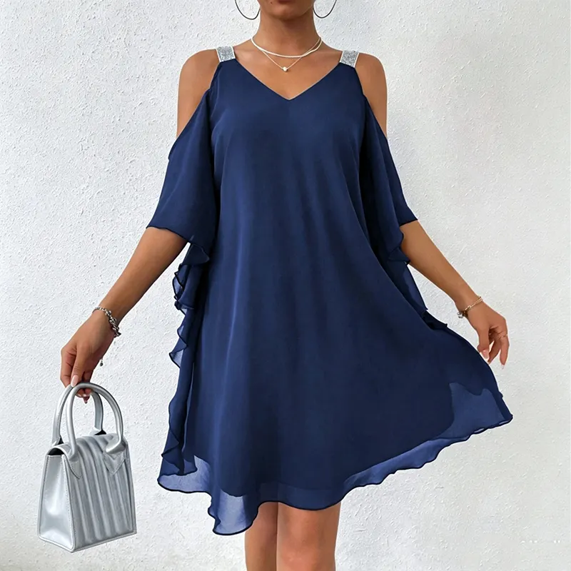 Perlyn | Fließendes V-Ausschnitt-Kleid mit freien Schultern