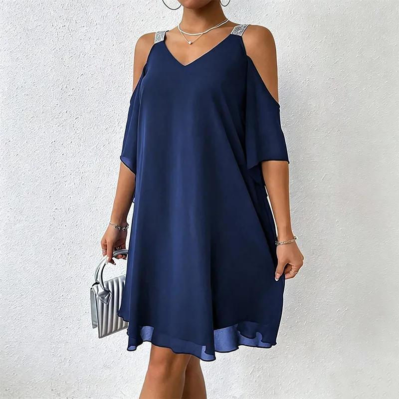 Perlyn | Fließendes V-Ausschnitt-Kleid mit freien Schultern