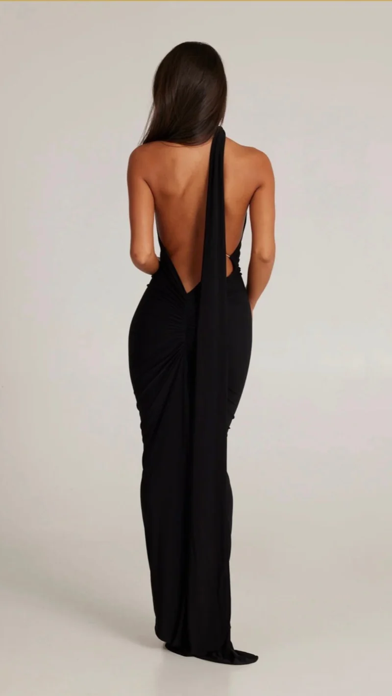 Yariela | Elegantes Velours-Maxikleid mit Seitenschleppe