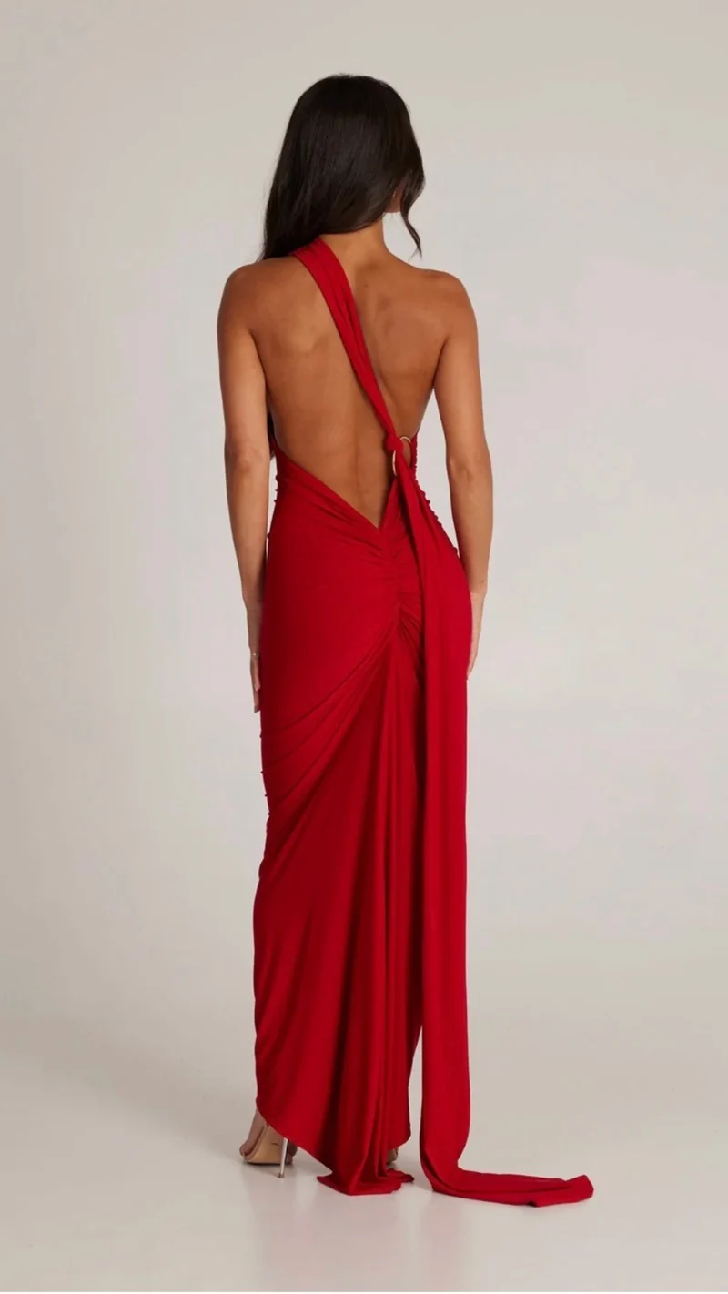 Yariela | Elegantes Velours-Maxikleid mit Seitenschleppe