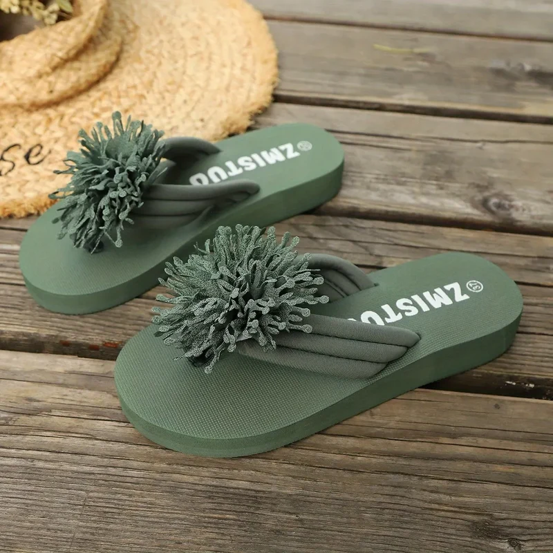 Mharibel | Weiche Blumen-Zehentrenner für Damen