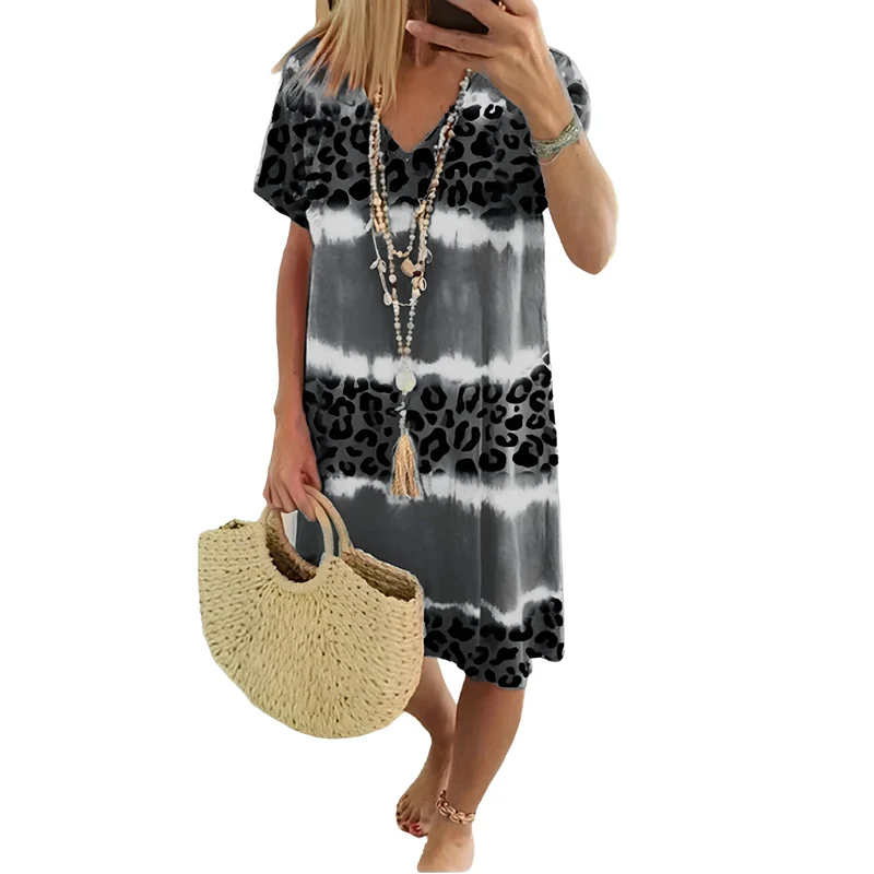 Kalissa | Luftiges Resortkleid mit Batik-Leoprint und V-Ausschnitt