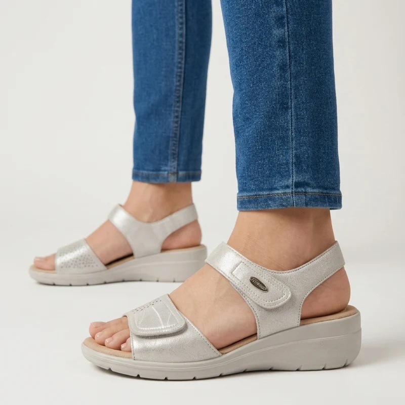 Alourica | Damen-Sandale mit verstellbaren Riemen