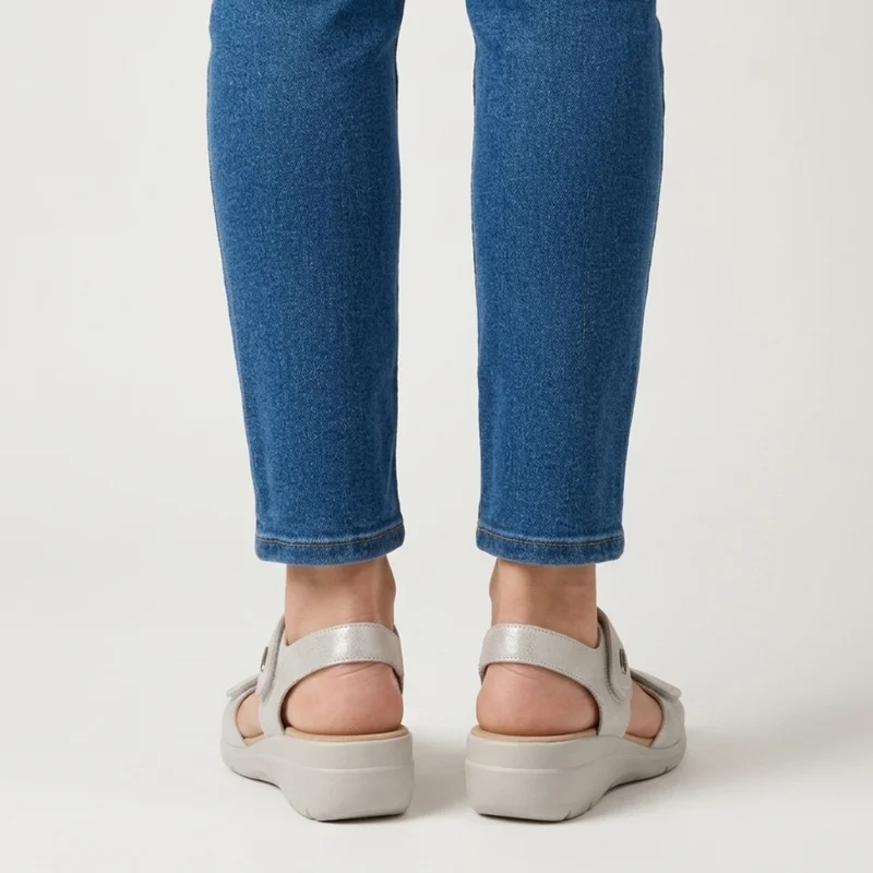 Alourica | Damen-Sandale mit verstellbaren Riemen