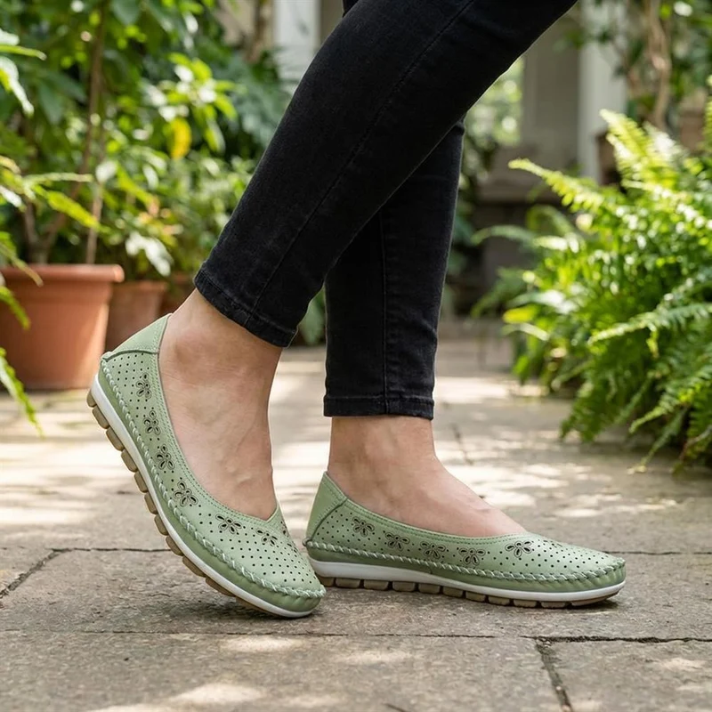 Breathable All Leather Grippy Pumps - SIMIN43001 / 329 020 - Lime