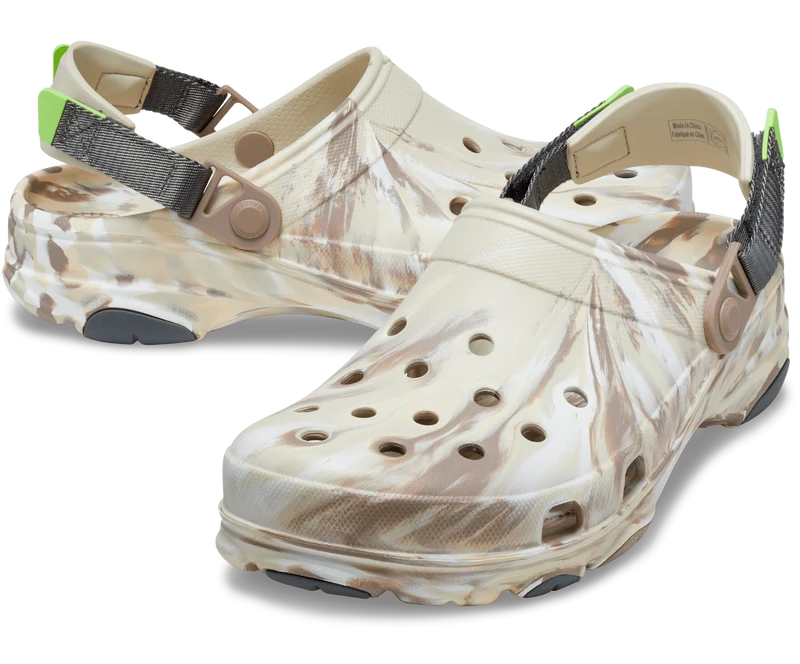 Crocs Marmorierter All-Terrain-Clog für Unisex – Knochen