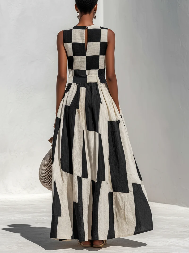 Heijas | Weites Sommerkleid mit kontrastreichen Mustern