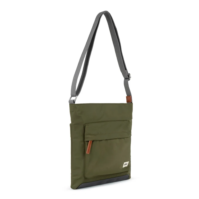 ROKA Kennington B Militär-Medium-Tasche aus recyceltem Nylon