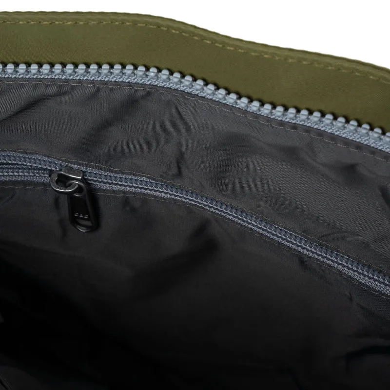 ROKA Kennington B Militär-Medium-Tasche aus recyceltem Nylon