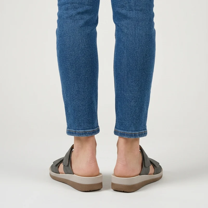 Jaika | Stilvolle Damen-Slipper mit gepolsterter Sohle