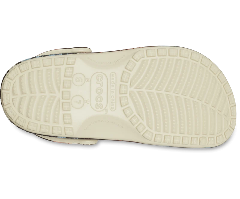 Crocs Unisex Classic Resort Clog - Knochen