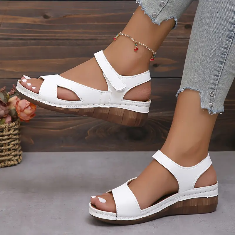 Coniela | Modische Sandalen mit dicker Sohle