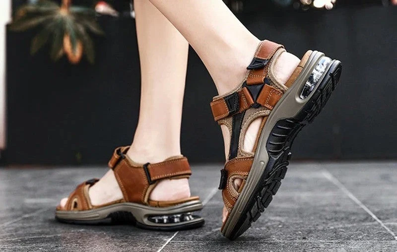Freiderik | Bequeme Herren-Sandalen mit verstellbaren Riemen