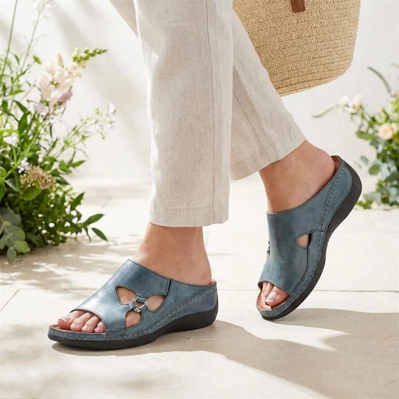 Leather Wedge-Heeled Mules - KARY41002 / 327 473 - Denim