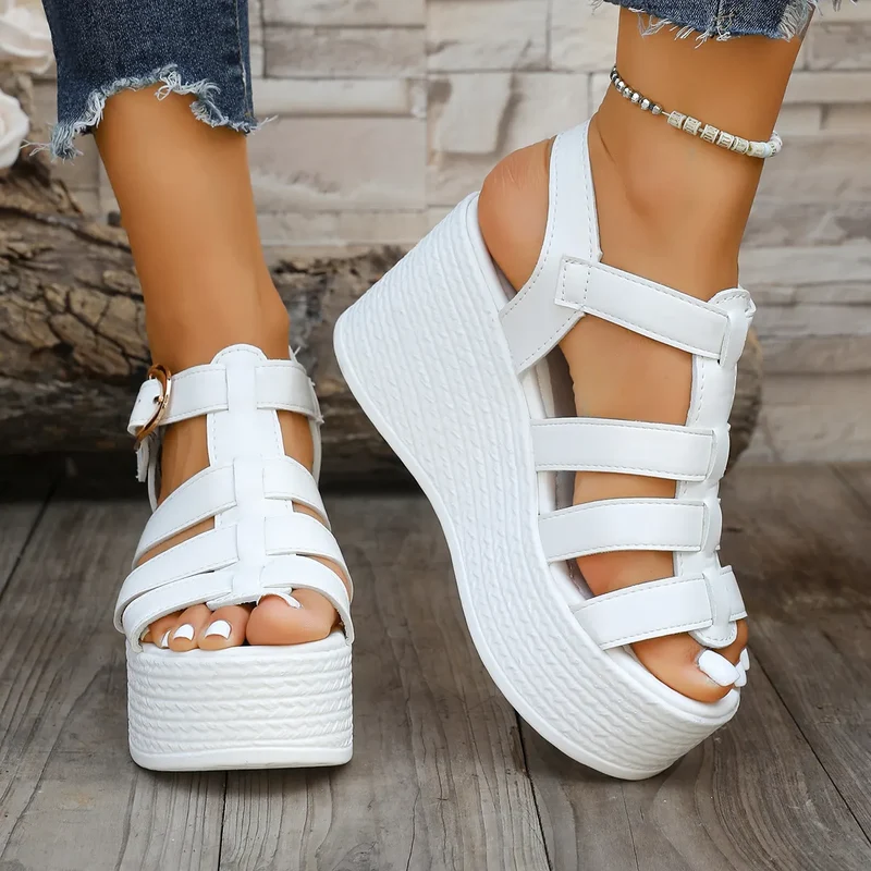 Esmeida | Damen-Keilsandalen im modernen Gladiator-Stil