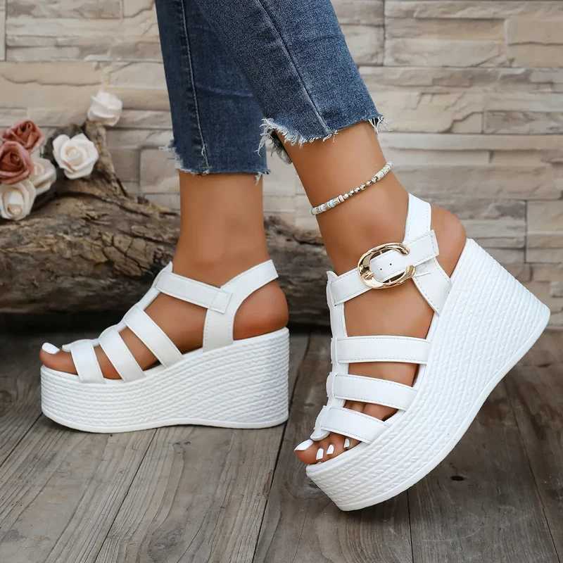 Esmeida | Damen-Keilsandalen im modernen Gladiator-Stil