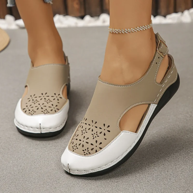 Ayiella | Weiche Keilsandalen mit verstellbarem Riemen