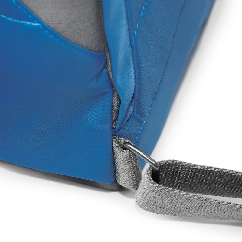 ROKA Canfield B Seaport Kleine Tasche aus recyceltem Nylon