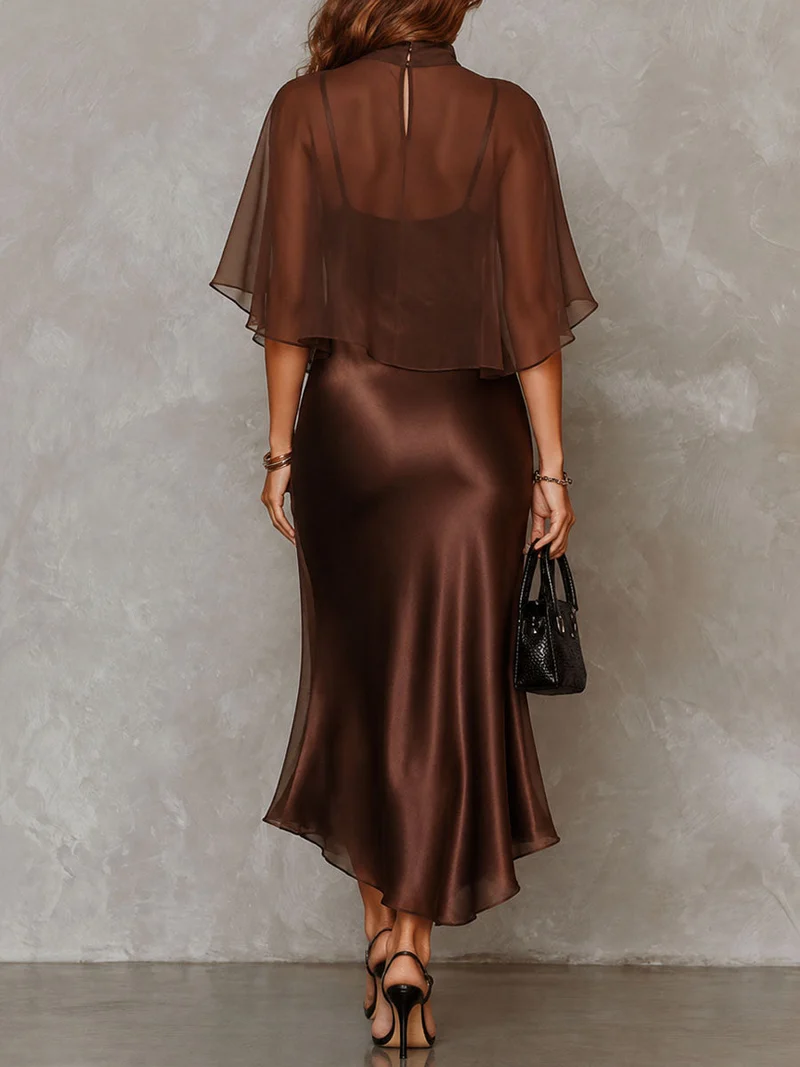 Chaskia | Satin-Midikleid mit transparentem Chiffon-Cape