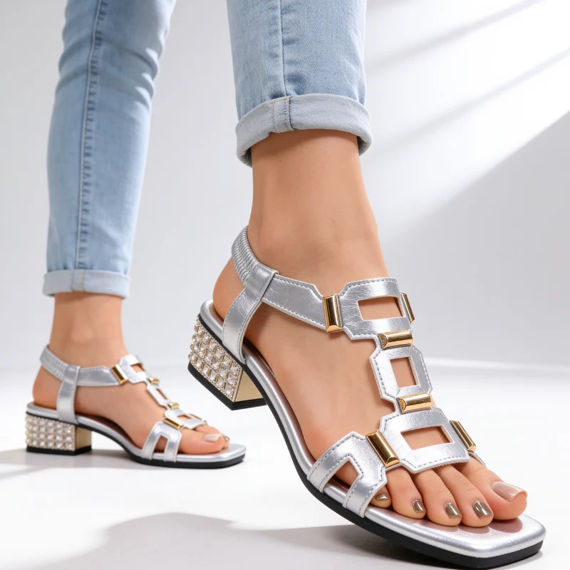 Oddess | Sandalen mit funkelndem Kristallabsatz