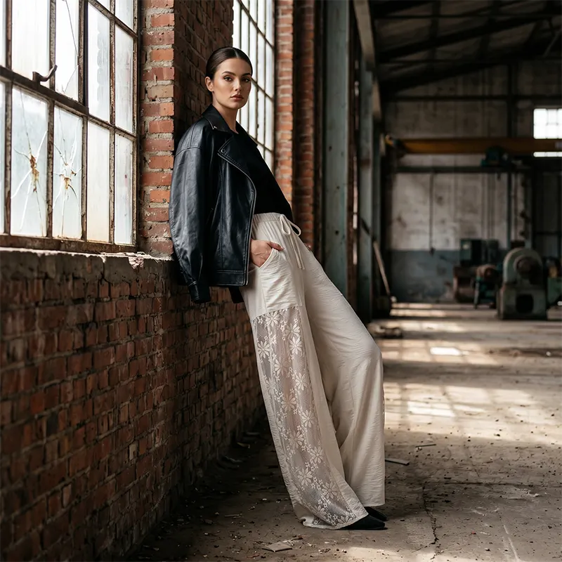 Immie | Bequeme Freizeithose mit Kordelbund und Spitze