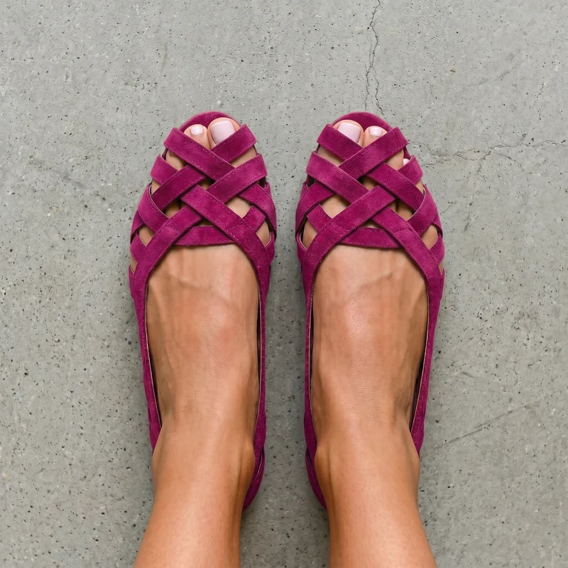 Jwella | Flache Wildleder-Sandalen mit Flechtdesign