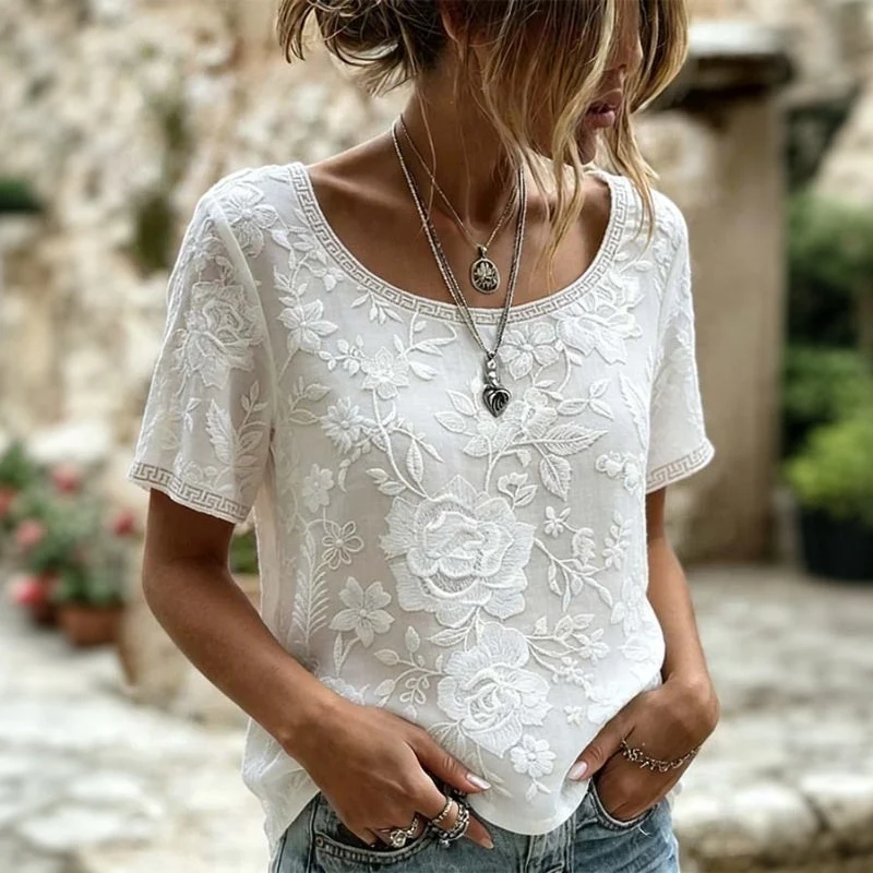 Adelheida | Vintage-Bluse mit floraler Stickerei