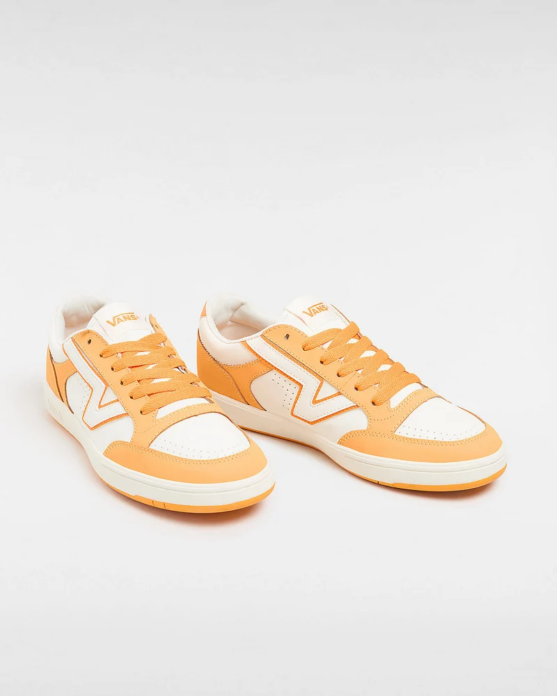 VANS Unisex-Lowland ComfyCush-Trainer – Creamsicle Orange