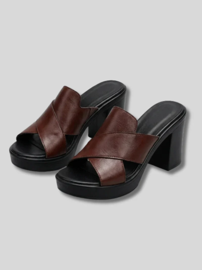 Hezlea | Elegante Absatzsandalen mit überkreuzten Riemen