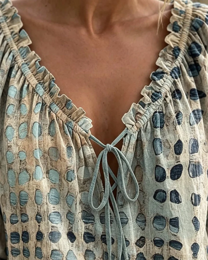 Ramceel | Gepunktete Bluse mit Schnürdetail